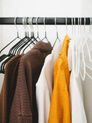 Coat Hangers 10 Pack - Living LaundryHGR - RUB - 10 - BLK